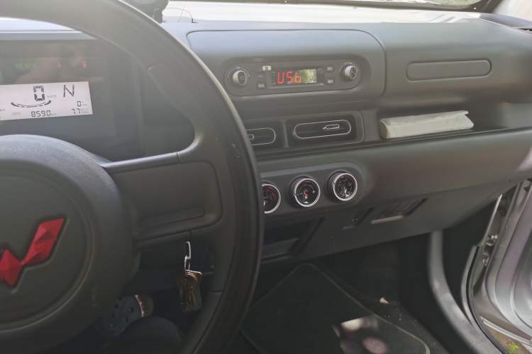 Used Wuling Zhiguang New Energy 2025 Standard Model Audio And AC Panel