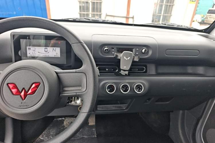 Used Wuling Zhiguang New Energy 2025 Comfort Model Audio And AC Panel