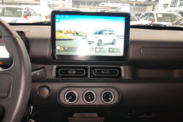 Used Wuling Zhiguang New Energy 2025 Comfort Model Audio And AC Panel