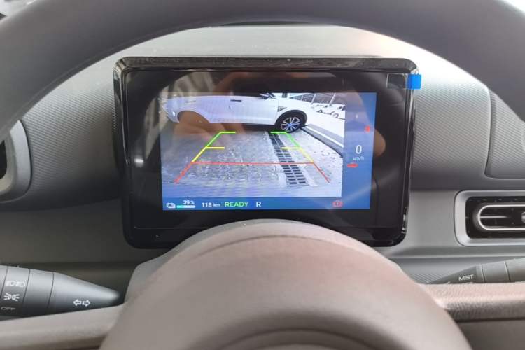 Used Wuling Zhiguang New Energy 2025 Model 305km Ambitious Edition Audio And AC Panel