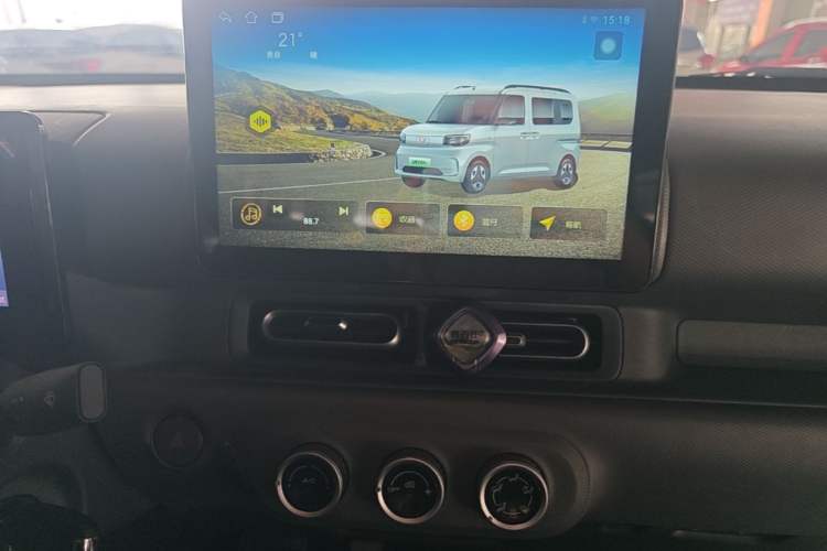 Used Wuling Zhiguang New Energy 2025 Model 305km Ambitious Edition Audio And AC Panel