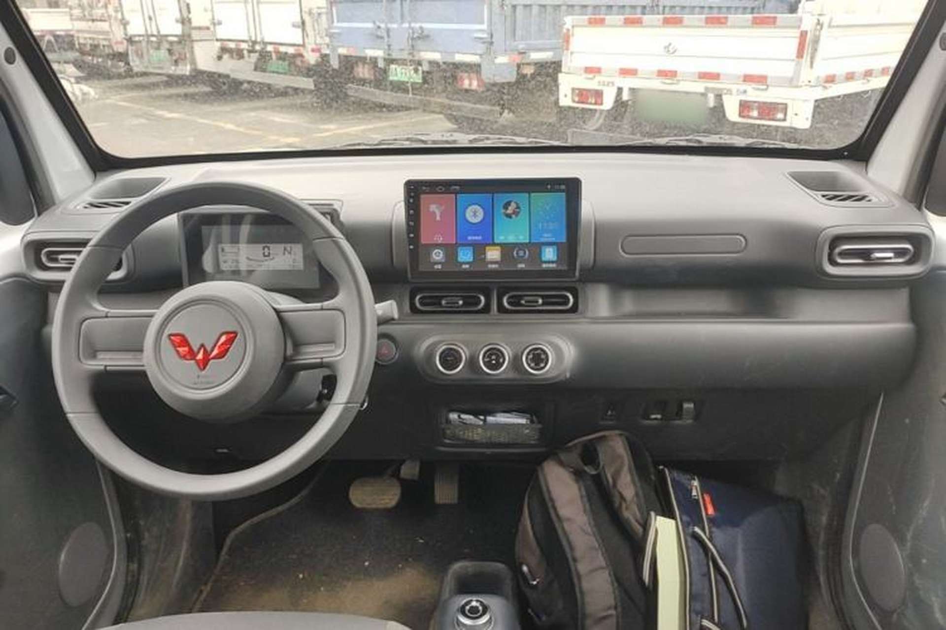 Used Wuling Zhiguang New Energy 2025 Standard Model Center Console