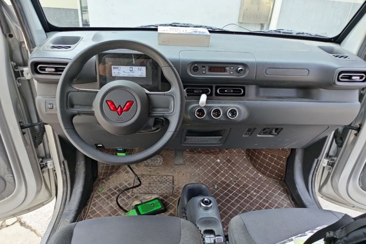 Used Wuling Zhiguang New Energy 2025 Standard Model Center Console