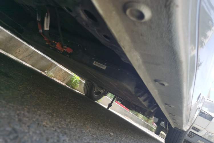 Used Wuling Zhiguang New Energy 2025 Standard Model Chassis Front Right