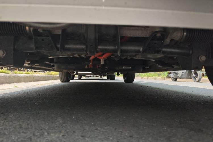 Used Wuling Zhiguang New Energy 2025 Standard Model Chassis Front