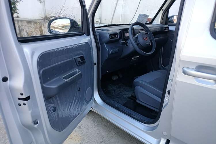 Used Wuling Zhiguang New Energy 2025 Comfort Model Driver Seat