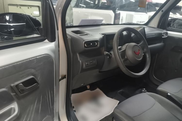 Used Wuling Zhiguang New Energy 2025 Standard Model Driver Seat