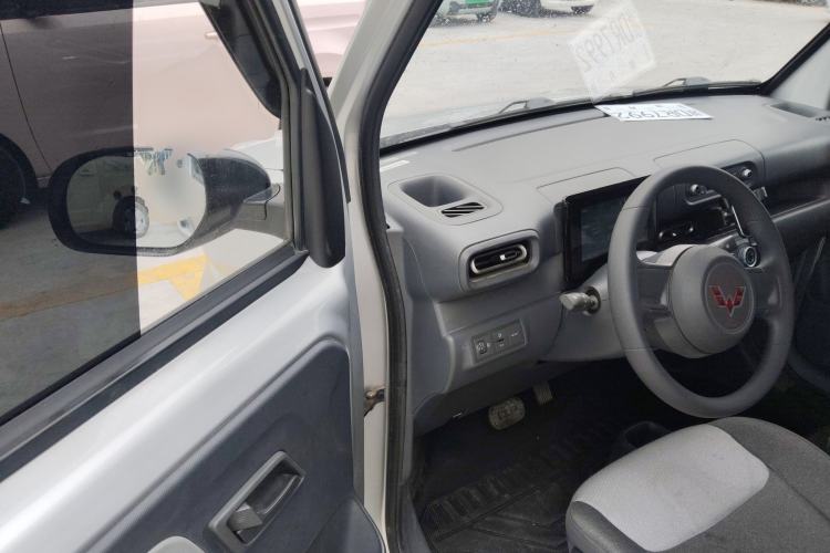 Used Wuling Zhiguang New Energy 2025 Model 305km Ambitious Edition Driver Seat