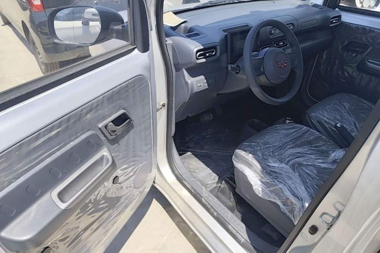 Used Wuling Zhiguang New Energy 2025 Comfort Model Driver Seat