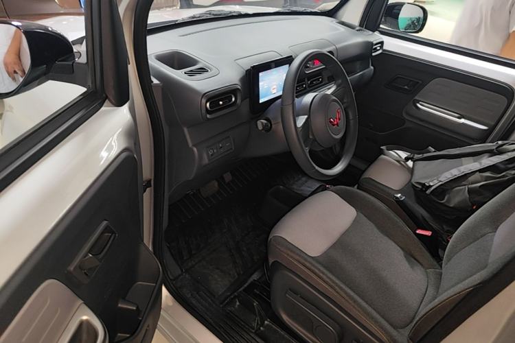 Used Wuling Zhiguang New Energy 2025 Model 305km Ambitious Edition Driver Seat