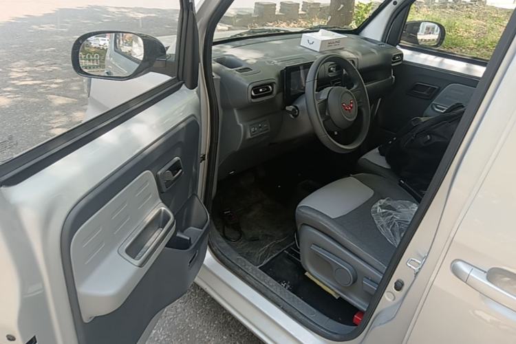 Used Wuling Zhiguang New Energy 2025 Model 305km Ambitious Edition Driver Seat