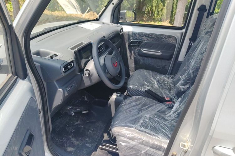Used Wuling Zhiguang New Energy 2025 Standard Model Driver Seat