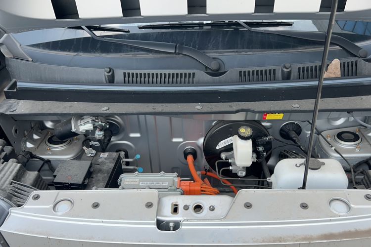 Used Wuling Zhiguang New Energy 2025 Comfort Model Engine Bay