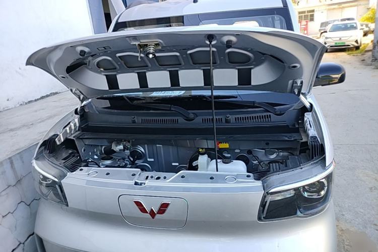 Used Wuling Zhiguang New Energy 2025 Comfort Model Engine Bay