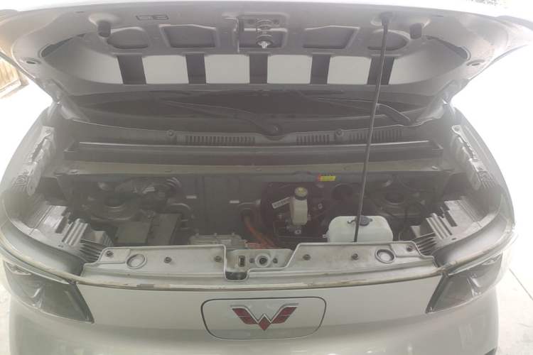 Used Wuling Zhiguang New Energy 2025 Comfort Model Engine Bay