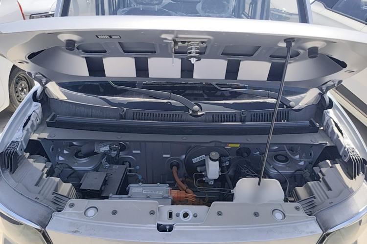 Used Wuling Zhiguang New Energy 2025 Comfort Model Engine Bay