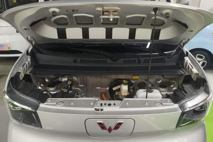 Used Wuling Zhiguang New Energy 2025 Standard Model Engine Bay