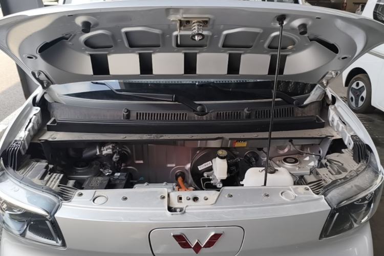 Used Wuling Zhiguang New Energy 2025 Model 305km Ambitious Edition Engine Bay