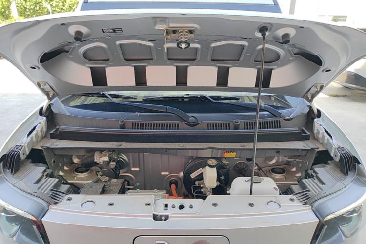 Used Wuling Zhiguang New Energy 2025 Comfort Model Engine Bay