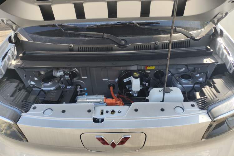 Used Wuling Zhiguang New Energy 2025 Comfort Model Engine Bay