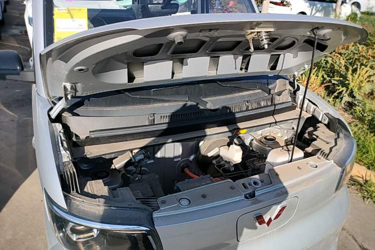Used Wuling Zhiguang New Energy 2025 Comfort Model Engine Bay