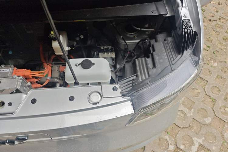 Used Wuling Zhiguang New Energy 2025 Standard Model Engine Bay Left