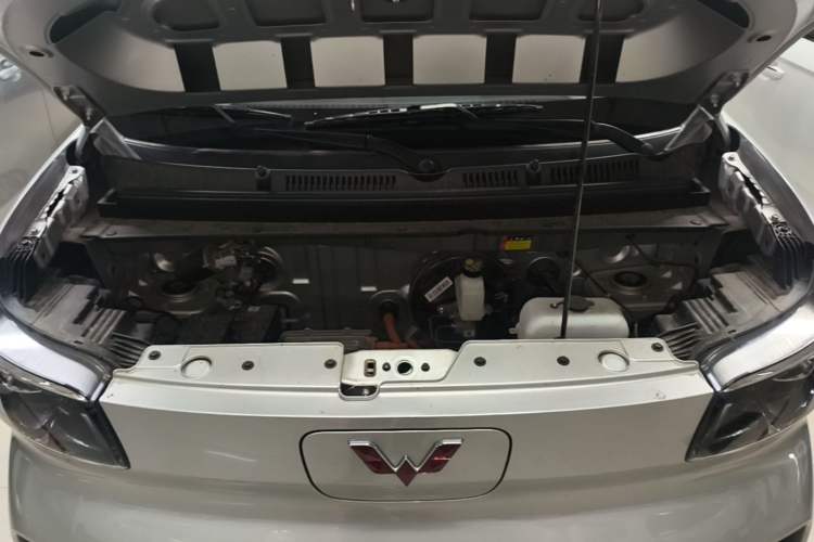 Used Wuling Zhiguang New Energy 2025 Model 305km Ambitious Edition Engine Bay