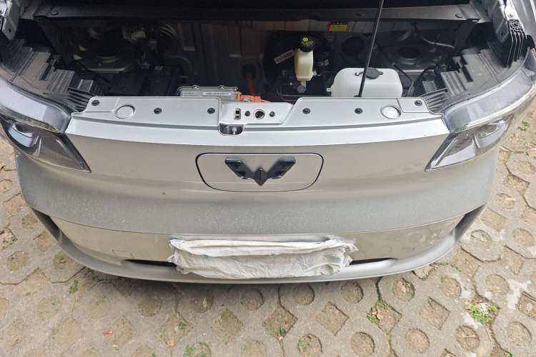 Used Wuling Zhiguang New Energy 2025 Standard Model Engine Bay