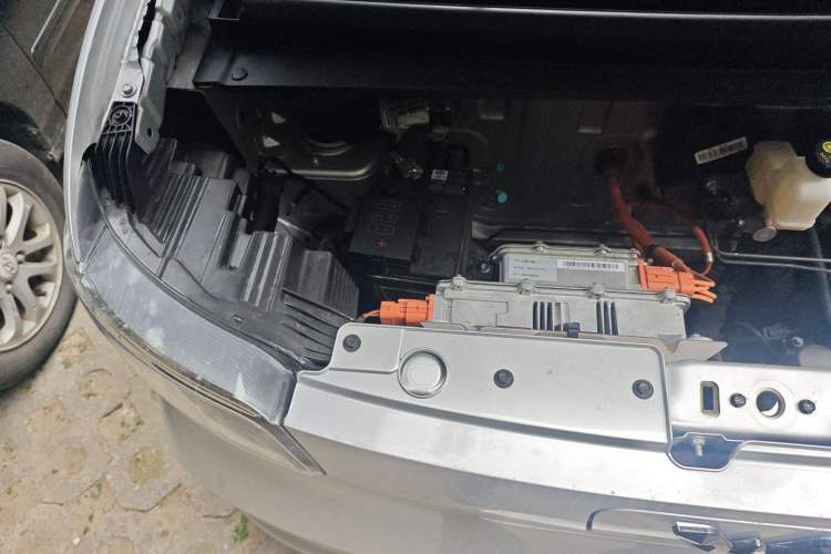 Used Wuling Zhiguang New Energy 2025 Standard Model Engine Bay Right