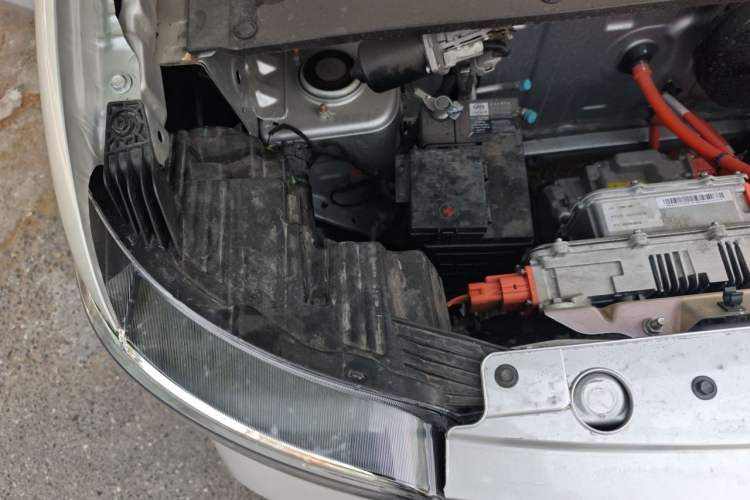Used Wuling Zhiguang New Energy 2025 Standard Model Engine Bay Right