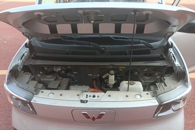 Used Wuling Zhiguang New Energy 2025 Comfort Model Engine Bay