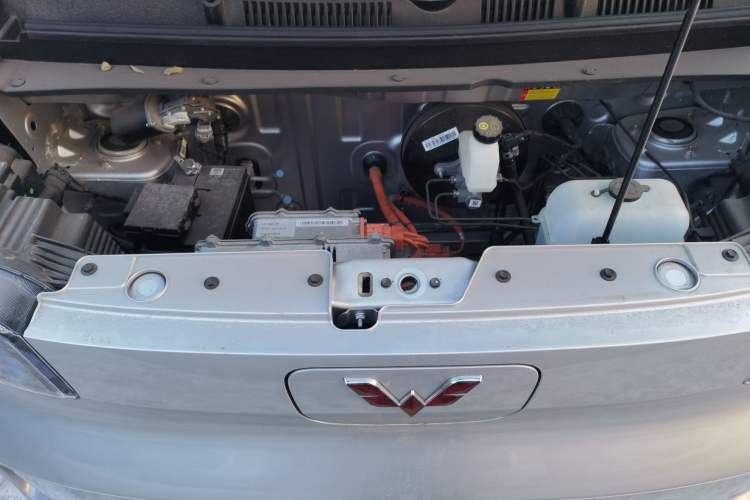 Used Wuling Zhiguang New Energy 2025 Standard Model Engine Bay