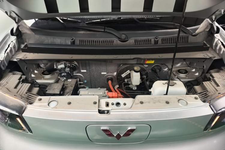 Used Wuling Zhiguang New Energy 2025 Model 305km Ambitious Edition Engine Bay