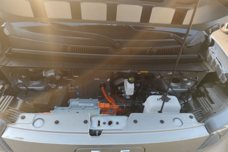 Used Wuling Zhiguang New Energy 2025 Model 305km Ambitious Edition Engine Bay