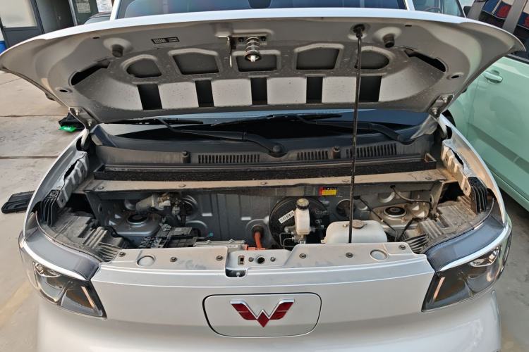 Used Wuling Zhiguang New Energy 2025 Comfort Model Engine Bay