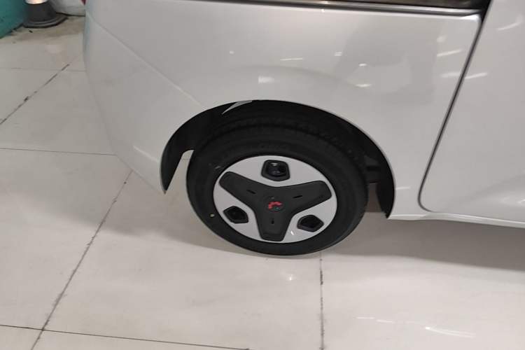 Used Wuling Zhiguang New Energy 2025 Model 305km Ambitious Edition Exterior 2