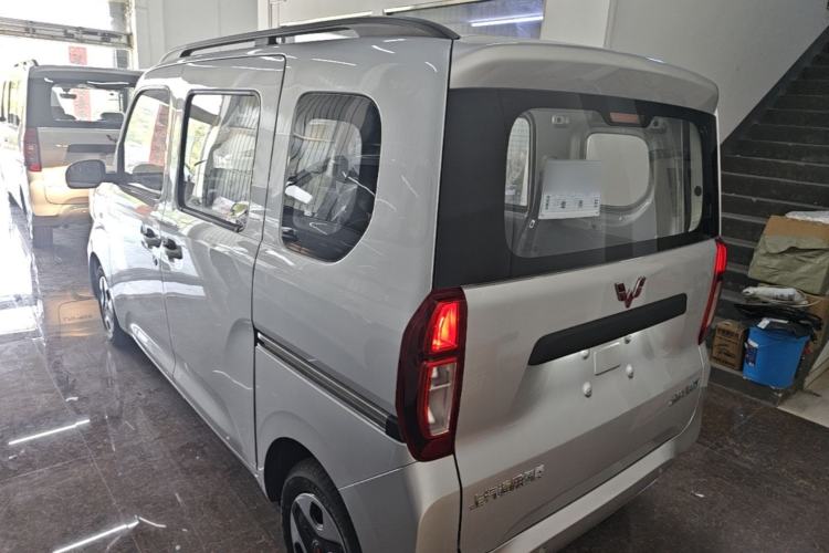 Used Wuling Zhiguang New Energy 2025 Comfort Model Exterior 2