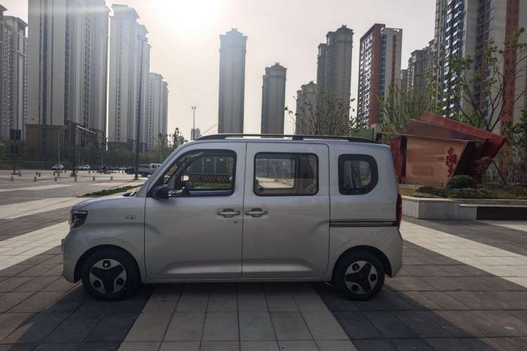 Used Wuling Zhiguang New Energy 2025 Comfort Model Exterior 2
