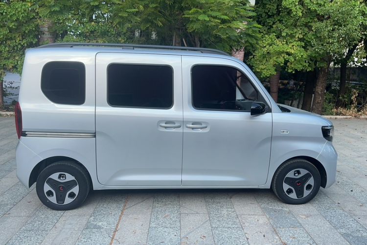 Used Wuling Zhiguang New Energy 2025 Model 305km Ambitious Edition Exterior 2