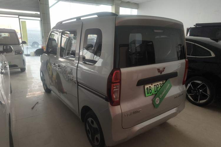Used Wuling Zhiguang New Energy 2025 Comfort Model Exterior 3