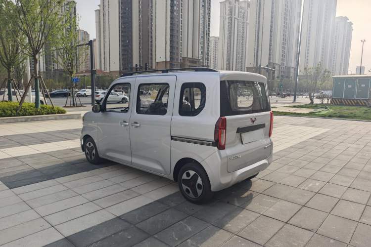 Used Wuling Zhiguang New Energy 2025 Comfort Model Exterior 3