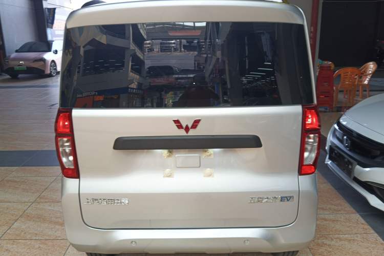 Used Wuling Zhiguang New Energy 2025 Comfort Model Exterior 4