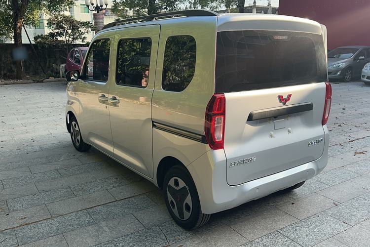 Used Wuling Zhiguang New Energy 2025 Model 305km Ambitious Edition Exterior 4