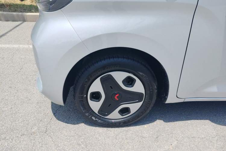 Used Wuling Zhiguang New Energy 2025 Standard Model Exterior 4