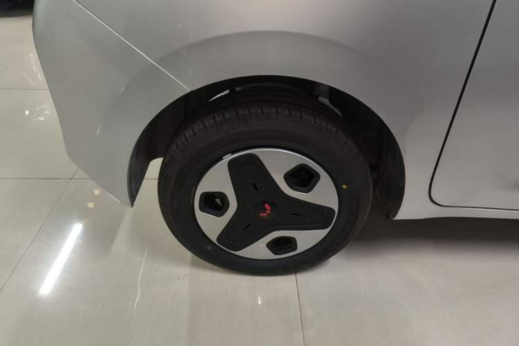 Used Wuling Zhiguang New Energy 2025 Model 305km Ambitious Edition Exterior 5