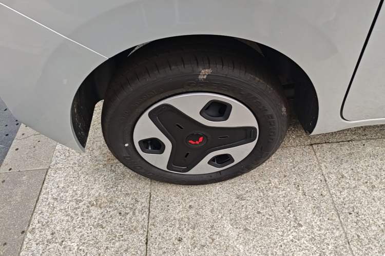 Used Wuling Zhiguang New Energy 2025 Model 305km Ambitious Edition Exterior 5