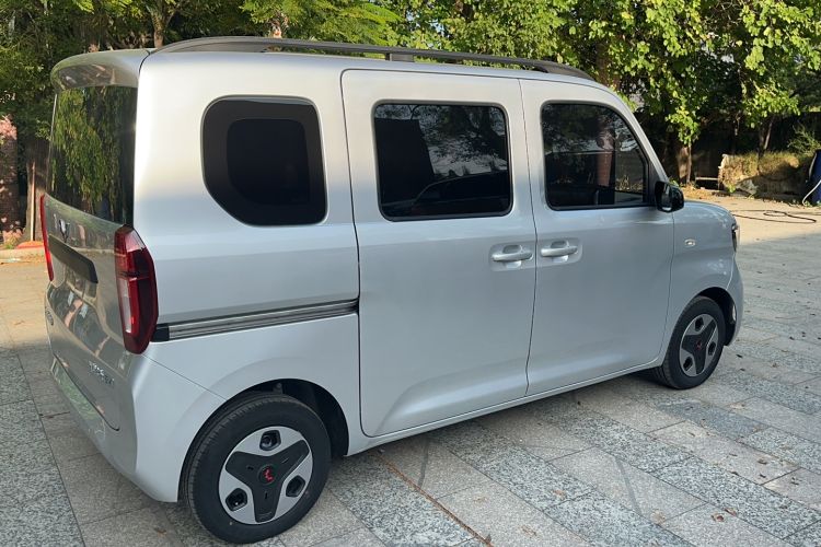 Used Wuling Zhiguang New Energy 2025 Model 305km Ambitious Edition Exterior 5