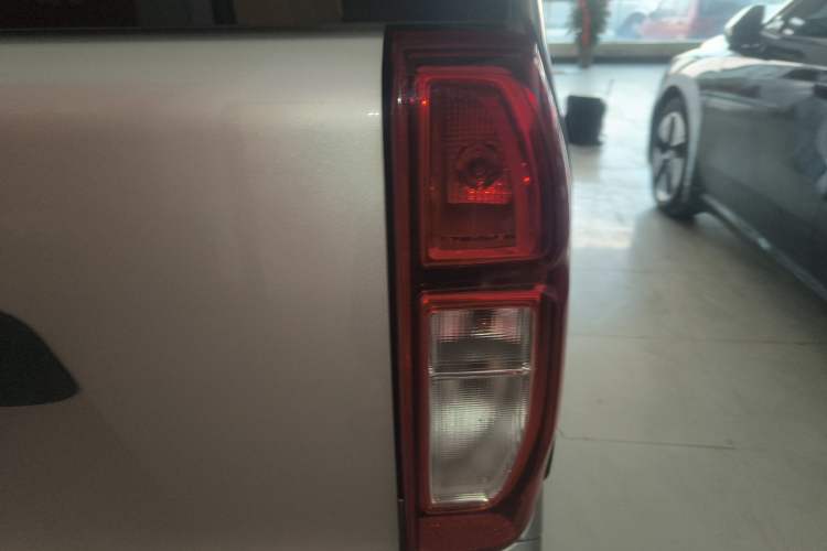 Used Wuling Zhiguang New Energy 2025 Comfort Model Exterior 6