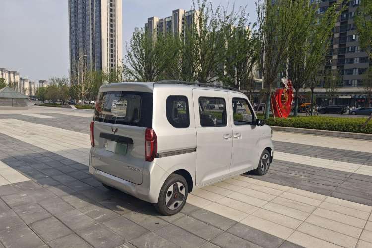 Used Wuling Zhiguang New Energy 2025 Comfort Model Exterior 6