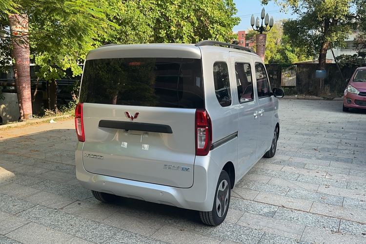 Used Wuling Zhiguang New Energy 2025 Model 305km Ambitious Edition Exterior 6